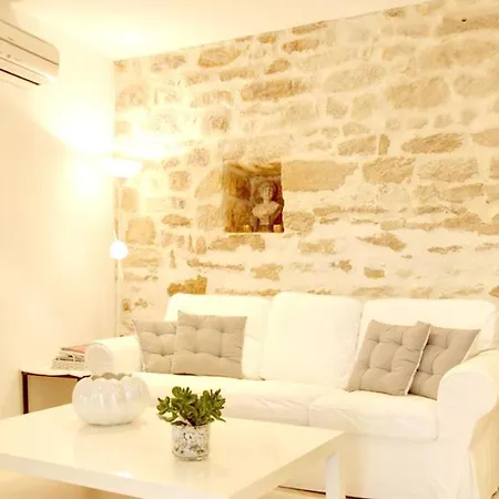 Maison Confortable A Villeneuve-les-avignon, Plancha Incluse