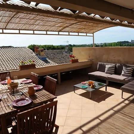 Maison Confortable A Villeneuve-les-avignon, Plancha Incluse Holiday home *